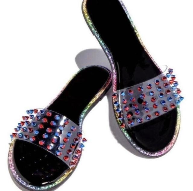 beach women&#39;s slippers for spring/summer 2021 new rivet color diamond flat-bottomed sandals/slippers women outside wear 4-12